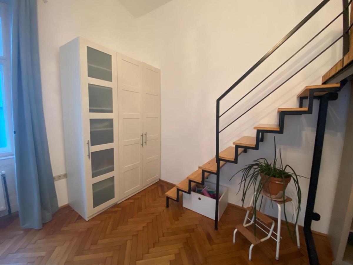 Charming Loft In Margareten District Of Вена Экстерьер фото